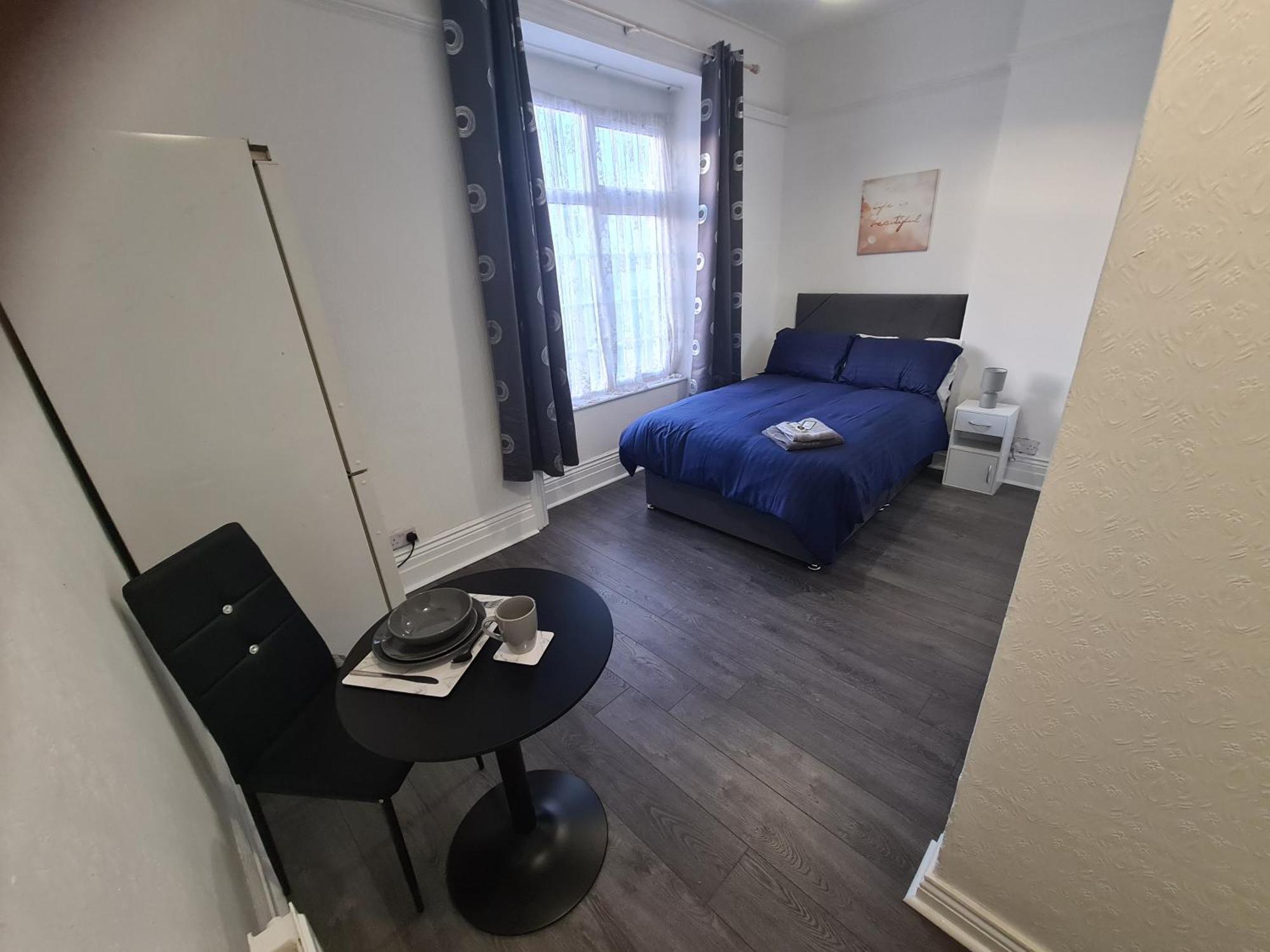 Tredegar Arms Budget Guesthouse For Walkers/Cyclists/Contractors/Traveler Merthyr Tydfil Oda fotoğraf