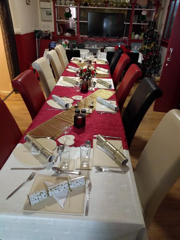 Tredegar Arms Budget Guesthouse For Walkers/Cyclists/Contractors/Traveler Merthyr Tydfil Dış mekan fotoğraf