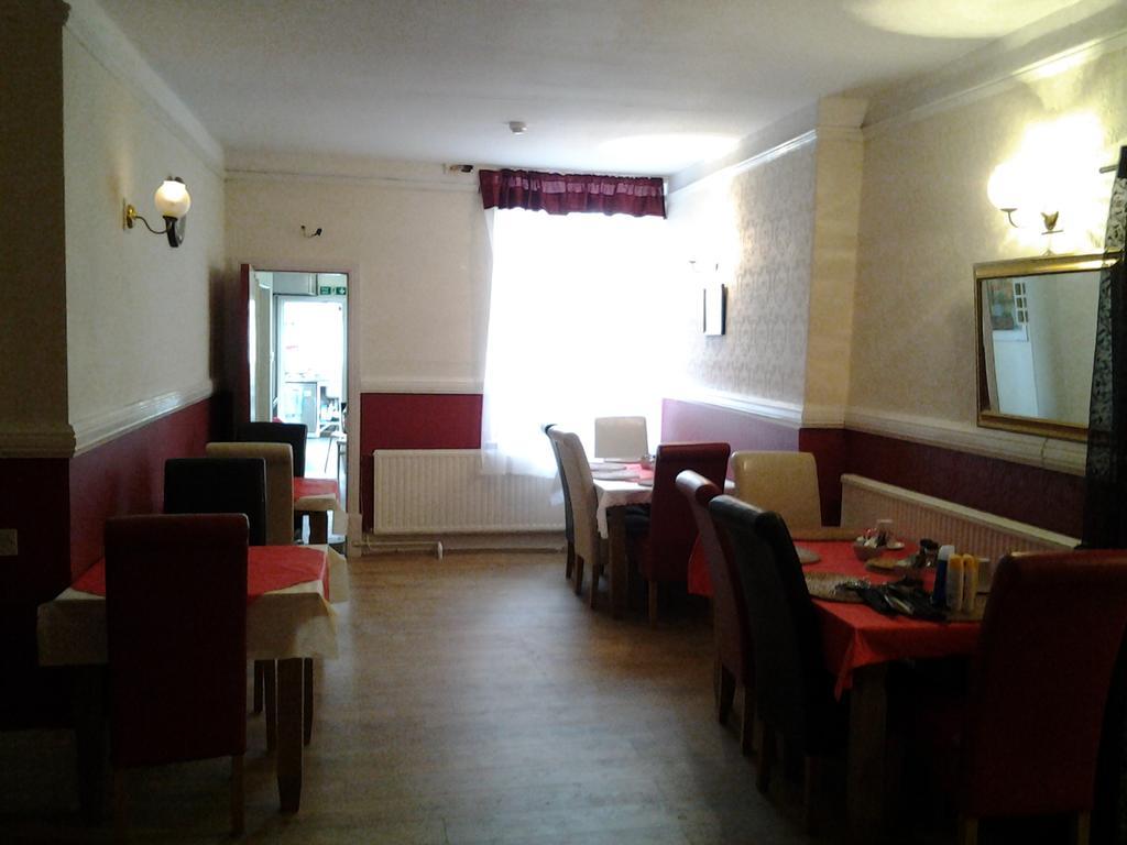 Tredegar Arms Budget Guesthouse For Walkers/Cyclists/Contractors/Traveler Merthyr Tydfil Dış mekan fotoğraf
