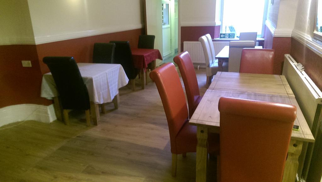Tredegar Arms Budget Guesthouse For Walkers/Cyclists/Contractors/Traveler Merthyr Tydfil Dış mekan fotoğraf