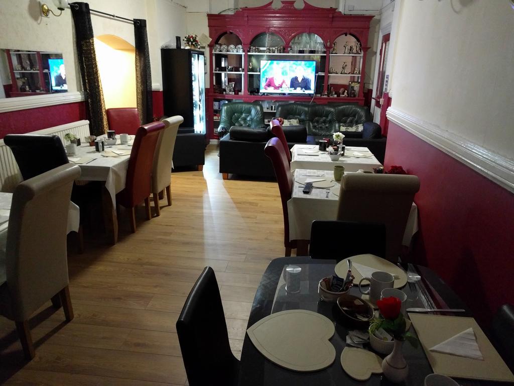 Tredegar Arms Budget Guesthouse For Walkers/Cyclists/Contractors/Traveler Merthyr Tydfil Dış mekan fotoğraf