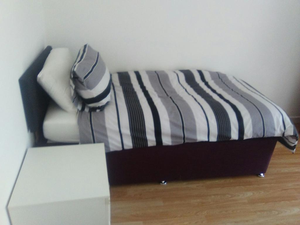 Tredegar Arms Budget Guesthouse For Walkers/Cyclists/Contractors/Traveler Merthyr Tydfil Dış mekan fotoğraf